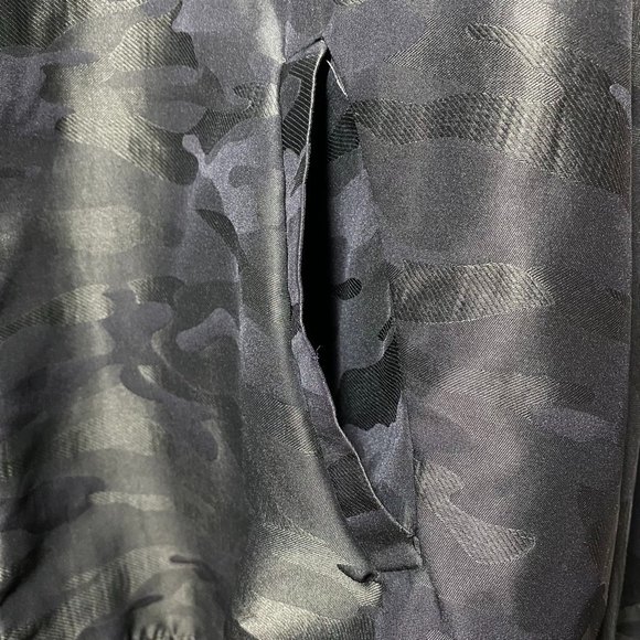 Blank NYC High-Low Windbreaker Camouflage Satin Hooded Jacket Size S - Picture 7 of 10